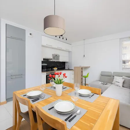 Spacious With Parking And Garden By Renters