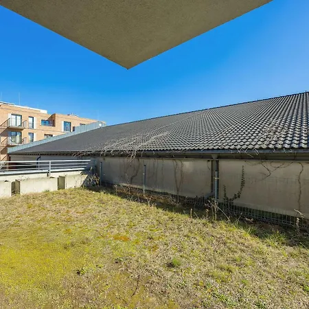 Apartment Spacious With Parking And Garden By Renters Warsaw
