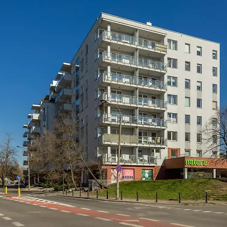 Spacious With Parking And Garden By Renters Апартаменты